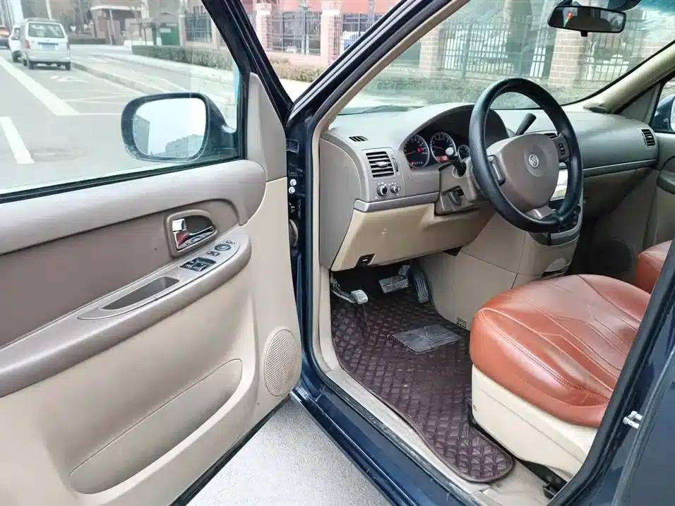 Buick GL8 2014 2.4L Classic Edition — миниатюра 14