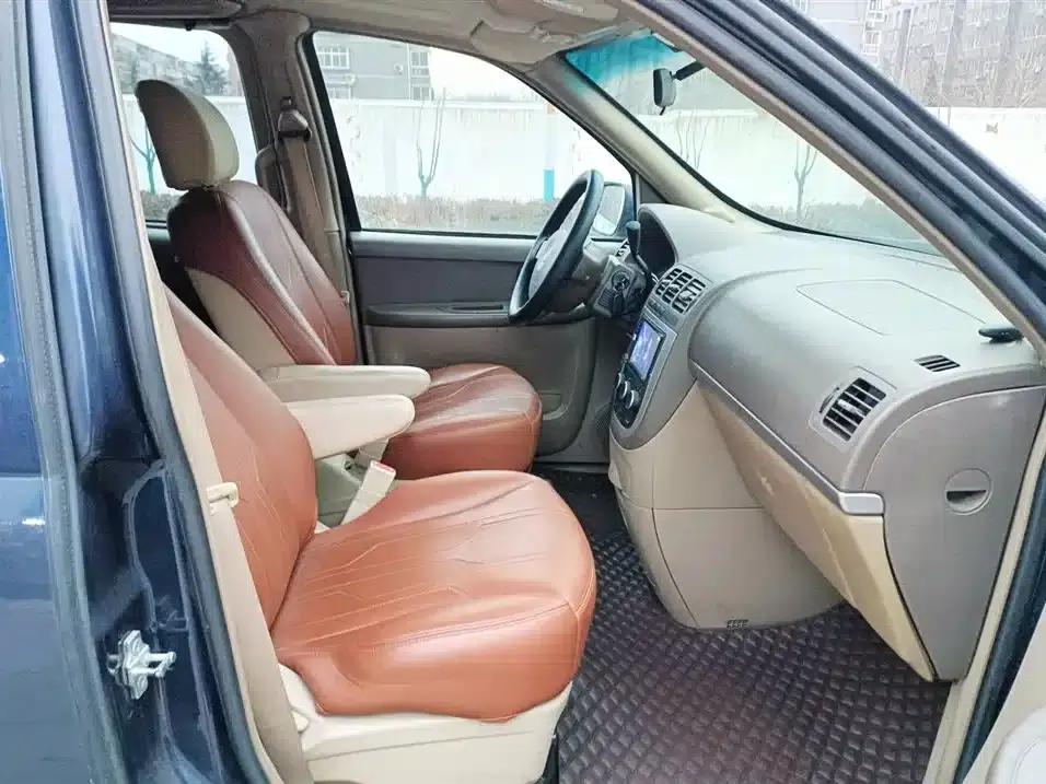 Buick GL8 2014 2.4L Classic Edition — миниатюра 9