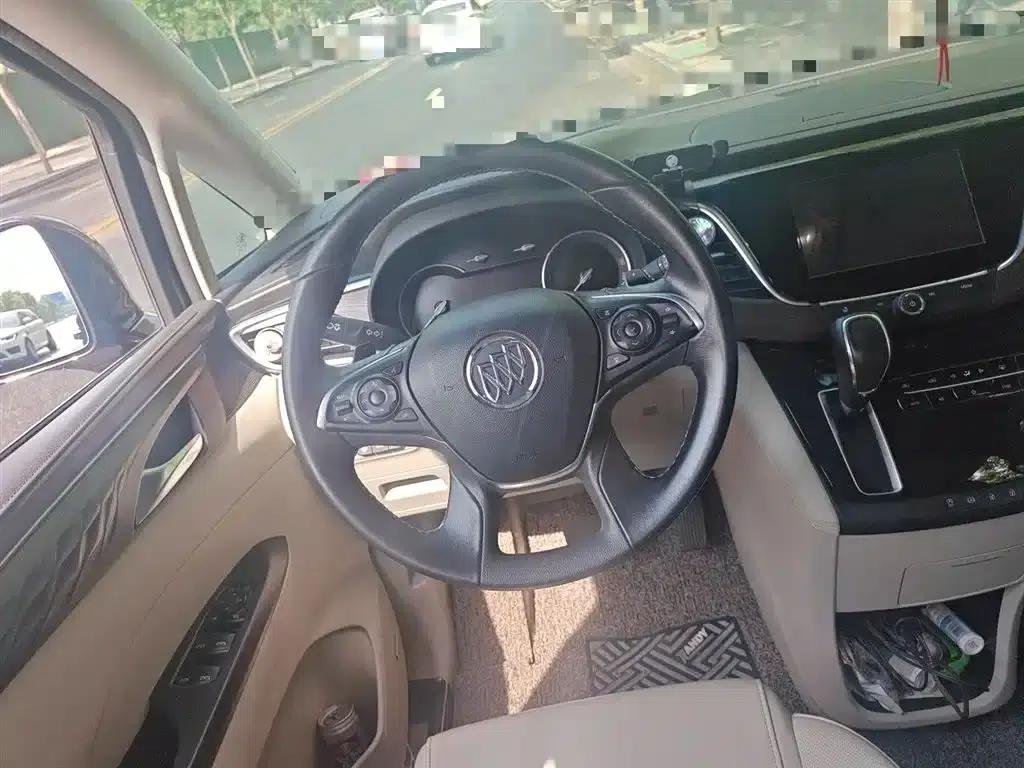 Buick GL8 2017 28T Avenir (National V Emission Standard) — миниатюра 3