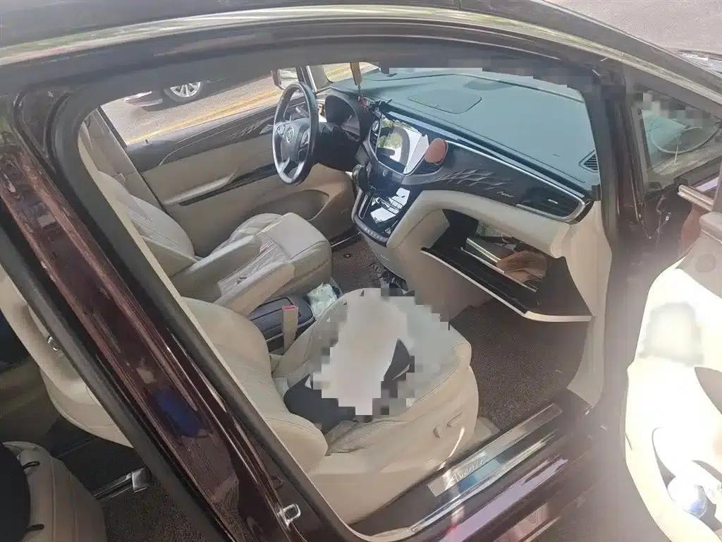 Buick GL8 2017 28T Avenir (National V Emission Standard) — миниатюра 21