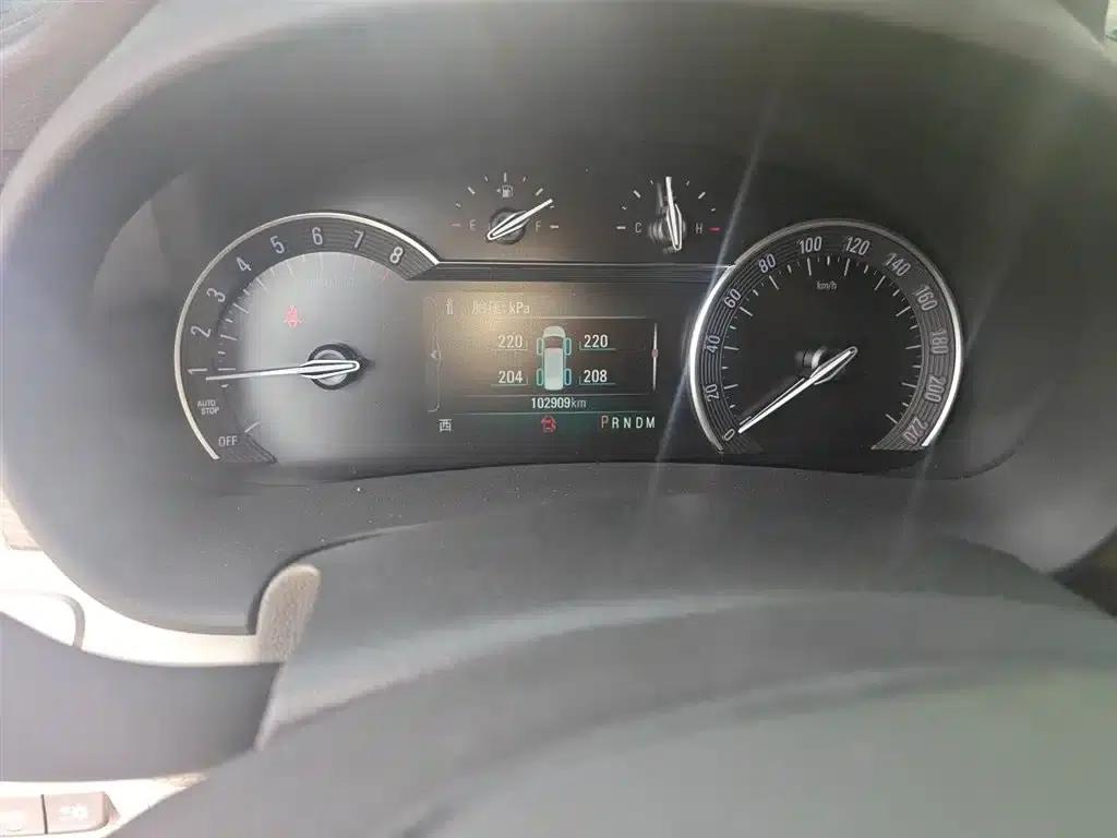 Buick GL8 2017 28T Avenir (National V Emission Standard) — миниатюра 5