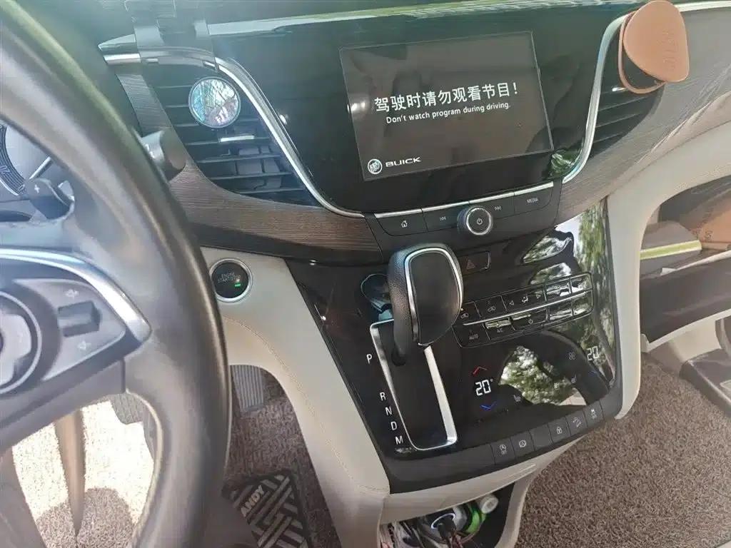 Buick GL8 2017 28T Avenir (National V Emission Standard) — миниатюра 6