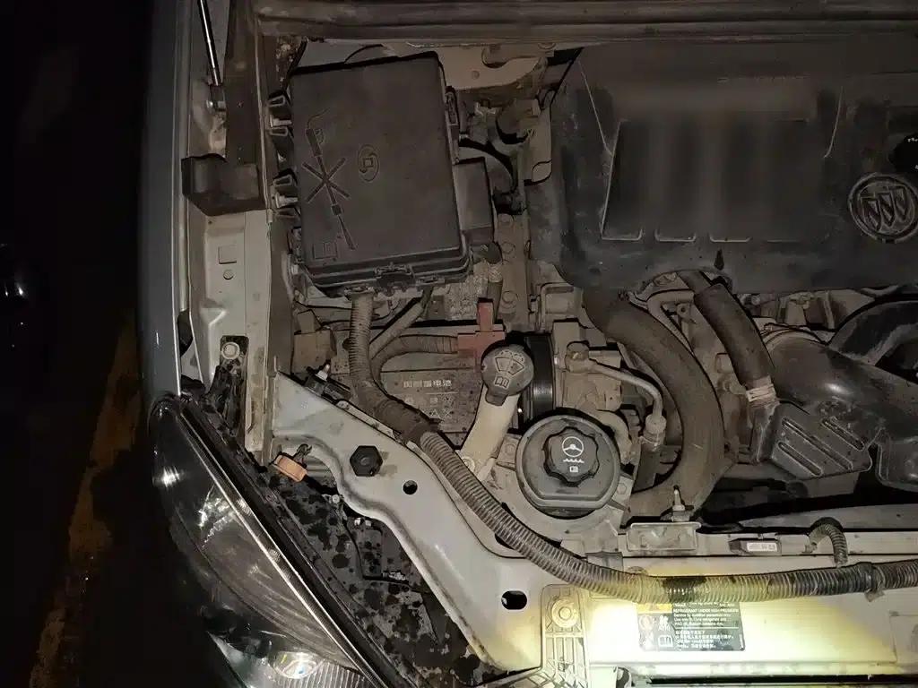 Buick GL8 2014 2.4L Classic Edition — миниатюра 21