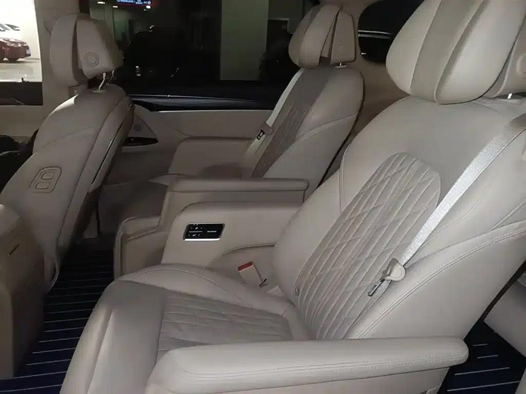 Buick GL8 2023 ES Avantgarde Luxury Edition — миниатюра 24