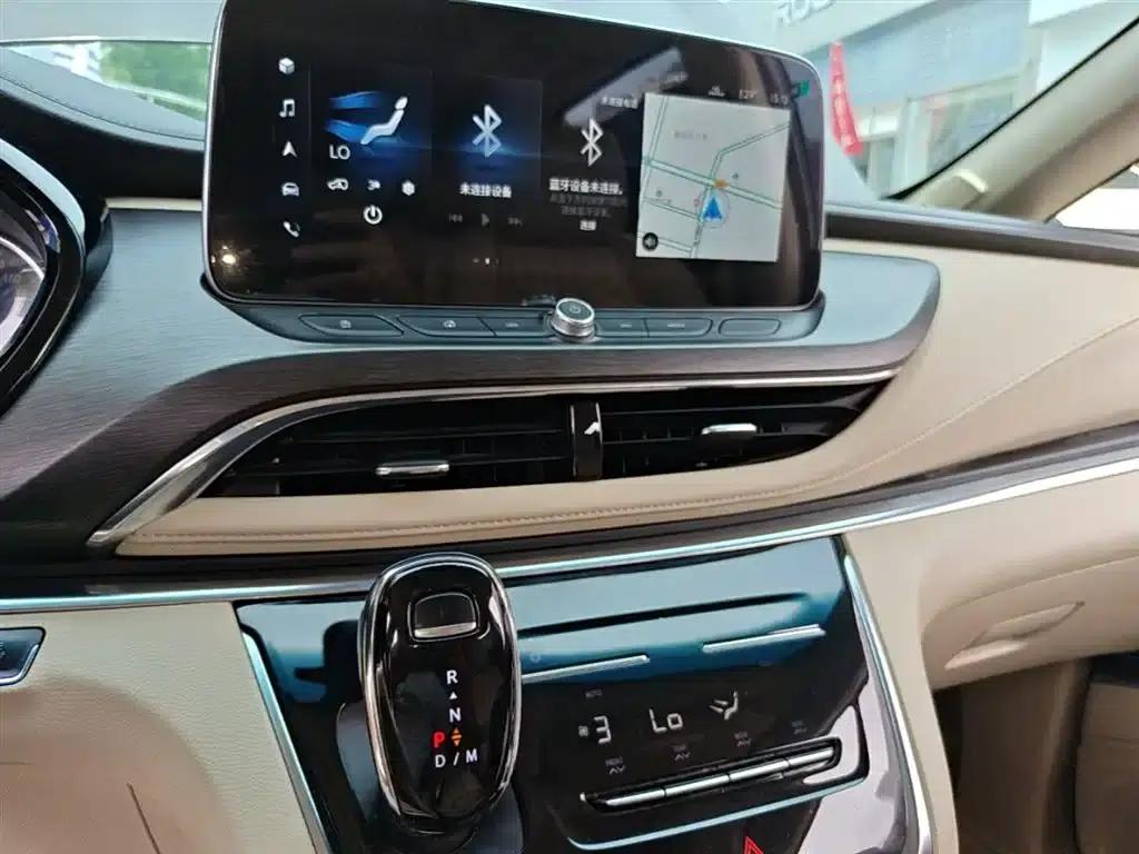 Buick GL8 2023 Facelift Land Business Class Luxury Edition — миниатюра 13