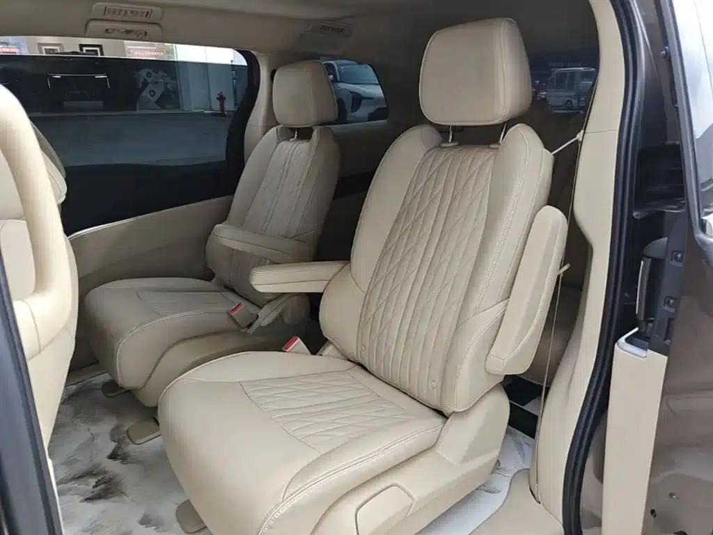 Buick GL8 2023 Facelift Land Business Class Luxury Edition — миниатюра 17