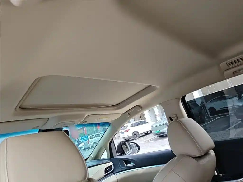Buick GL8 2023 Facelift Land Business Class Luxury Edition — миниатюра 18