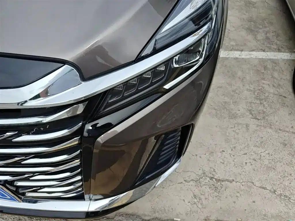 Buick GL8 2023 Facelift Land Business Class Luxury Edition — миниатюра 24