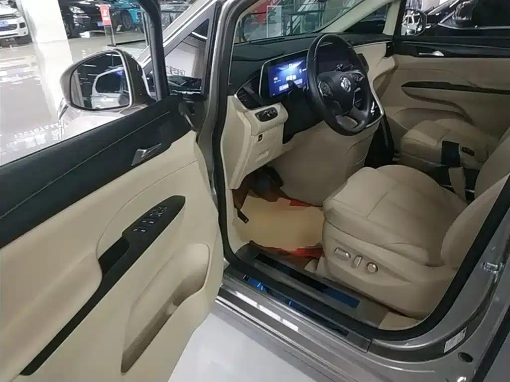 Buick GL8 2023 ES Luxury Edition — миниатюра 16