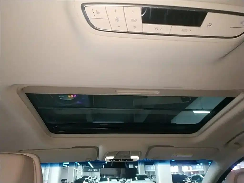 Buick GL8 2023 ES Luxury Edition — миниатюра 18