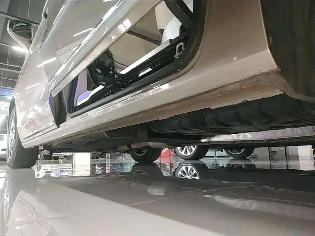 Buick GL8 2023 ES Luxury Edition — миниатюра 22