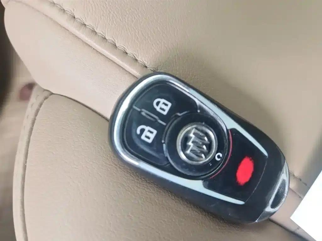 Buick GL8 2017 ES 28T Premium Edition (National V Emission Standard) — миниатюра 12