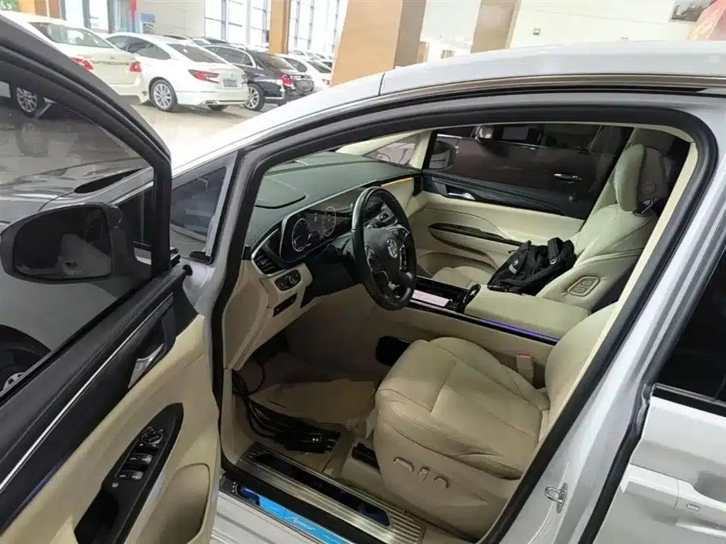 Buick GL8 2023 ES Luxury Edition — миниатюра 16