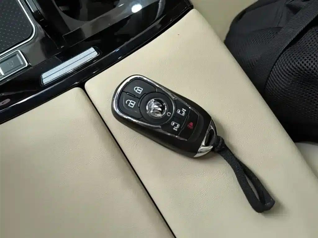 Buick GL8 2023 ES Luxury Edition — миниатюра 9
