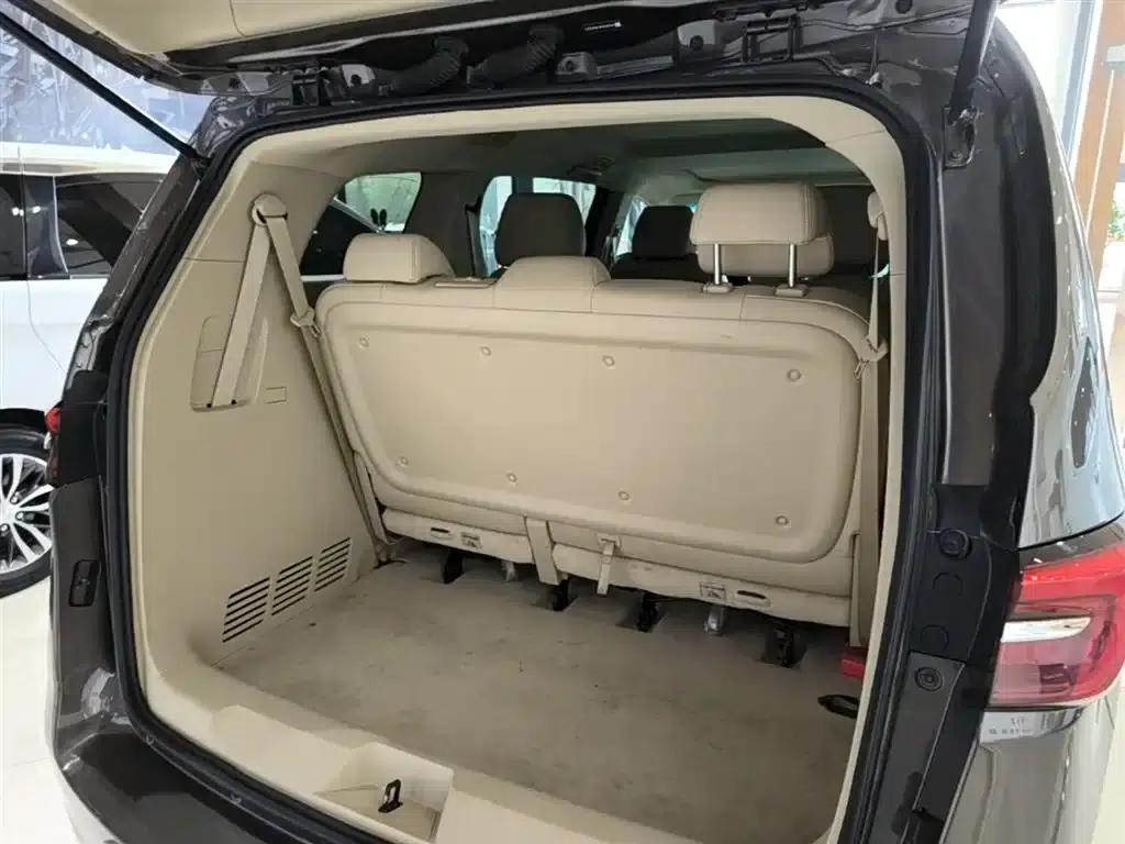 Buick GL8 2023 Facelift Land Business Class Luxury Edition — миниатюра 19