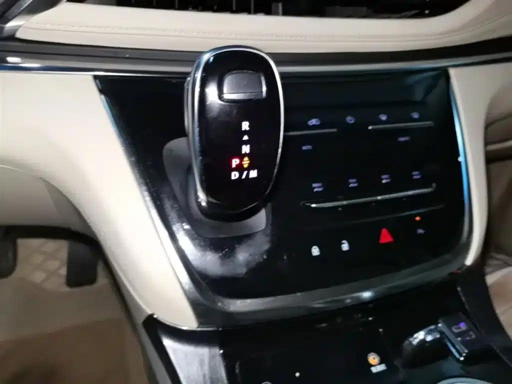 Buick GL8 2023 Facelift Land Business Class Luxury Edition — миниатюра 14