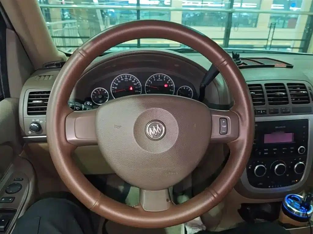 Buick GL8 2014 2.4L Classic Edition — миниатюра 11