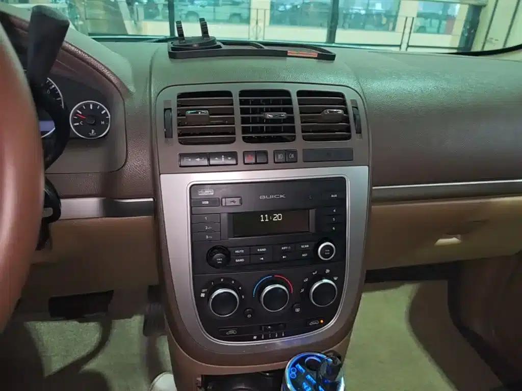Buick GL8 2014 2.4L Classic Edition — миниатюра 13