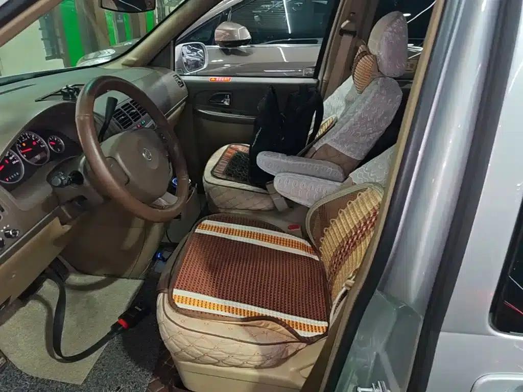 Buick GL8 2014 2.4L Classic Edition — миниатюра 15