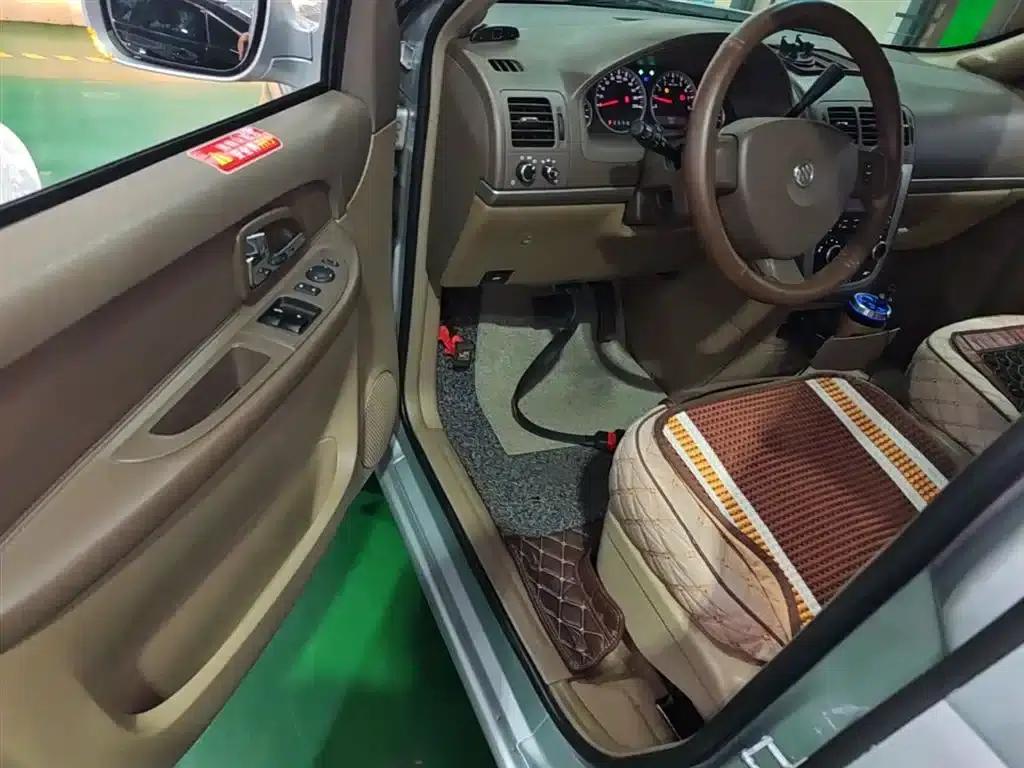 Buick GL8 2014 2.4L Classic Edition — миниатюра 16