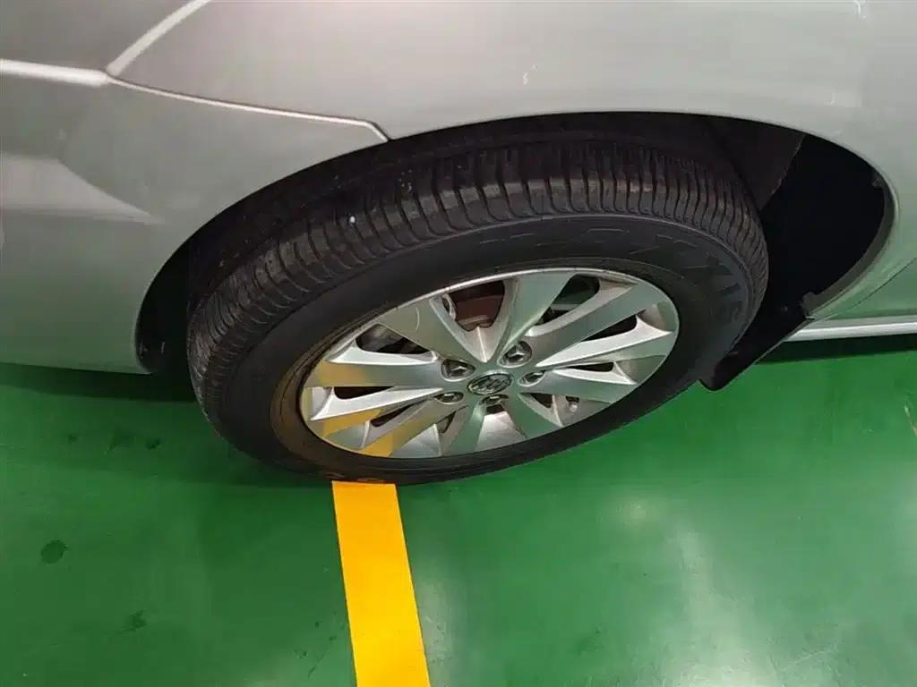 Buick GL8 2014 2.4L Classic Edition — миниатюра 23