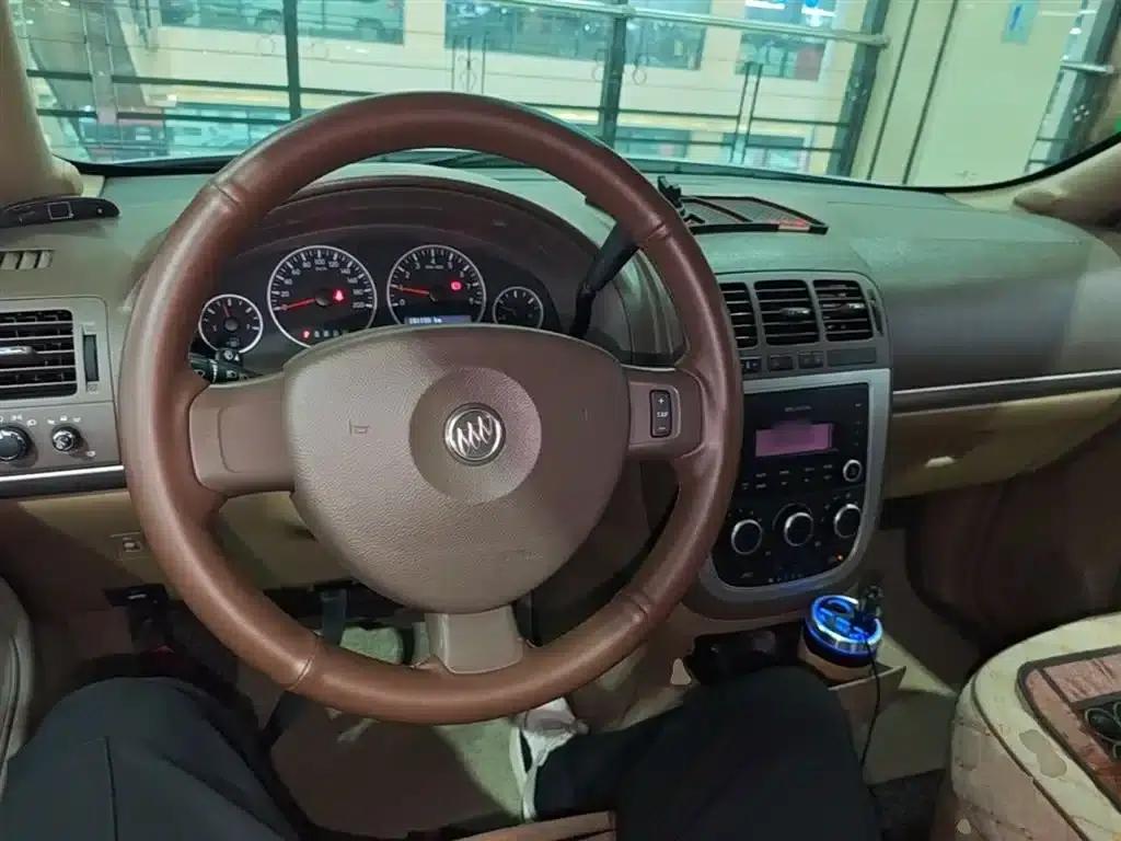 Buick GL8 2014 2.4L Classic Edition — миниатюра 10