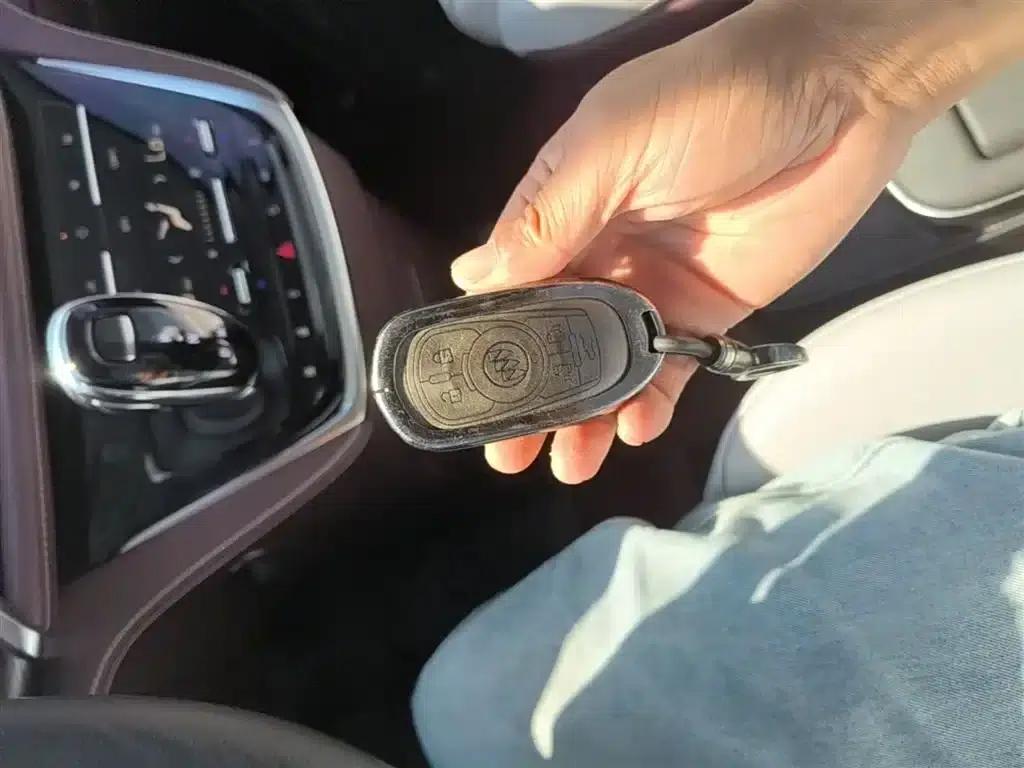 Buick GL8 2022 Avenir 6-Seat Luxury Edition — миниатюра 9