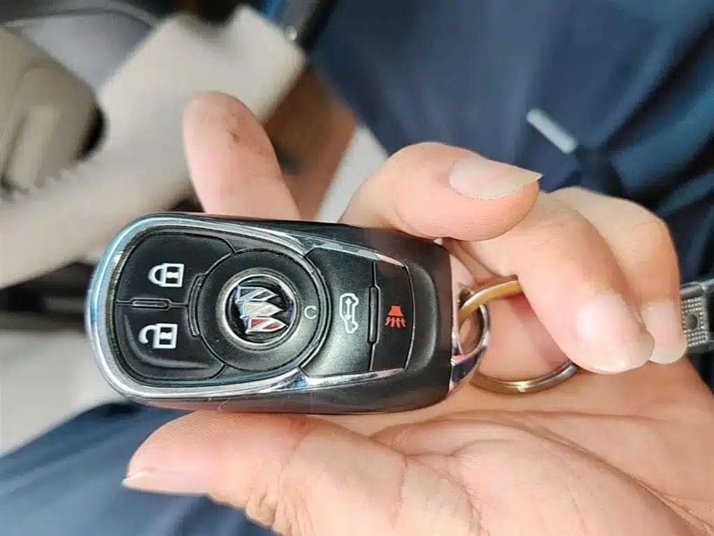 Buick GL8 2023 ES Luxury Comfort Edition — миниатюра 9