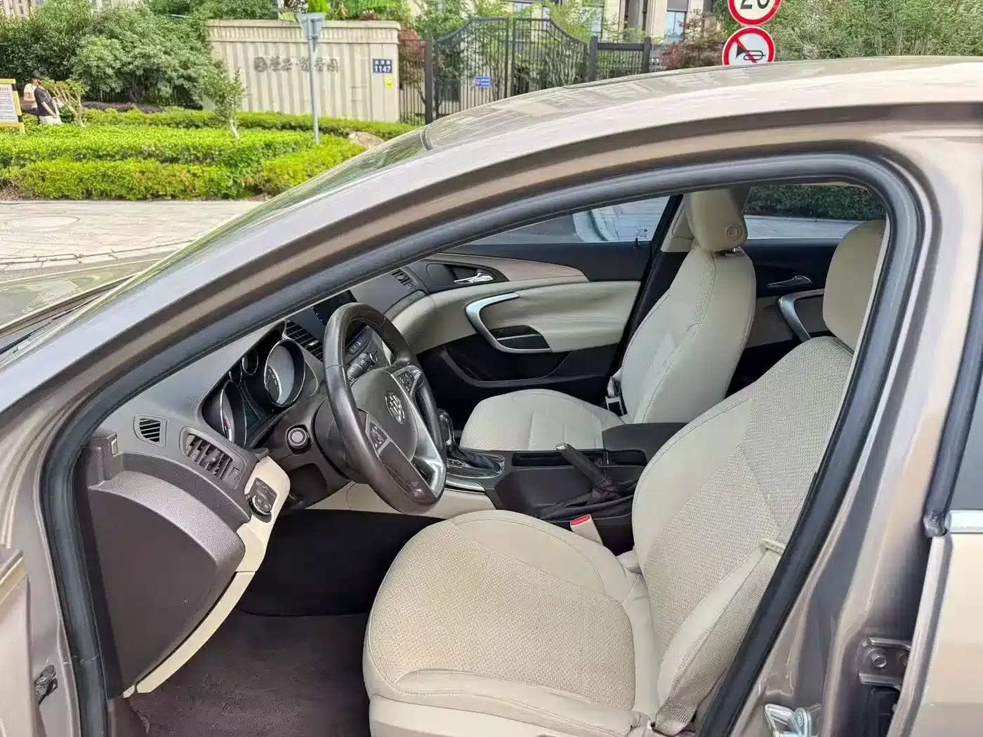 Buick Regal 2011 2.4L SIDI Comfort Edition — миниатюра 8