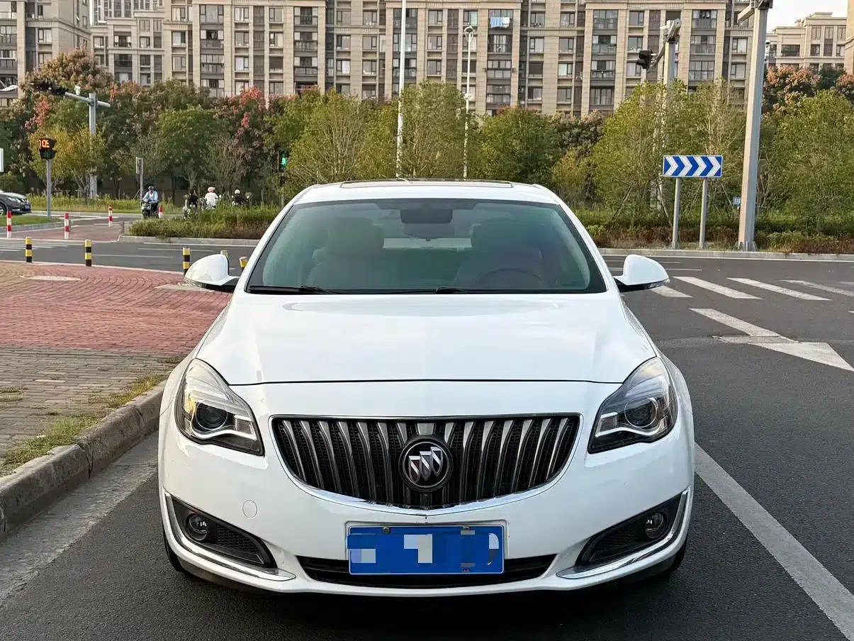 Buick Regal 2014 2.0L Elite Fashion Edition — миниатюра 2