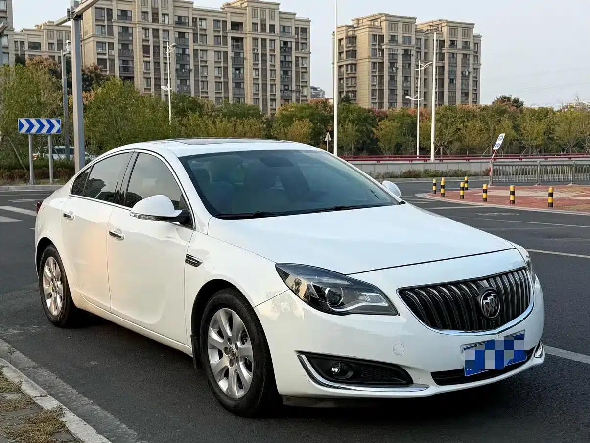 Buick Regal 2014 2.0L Elite Fashion Edition — миниатюра 3