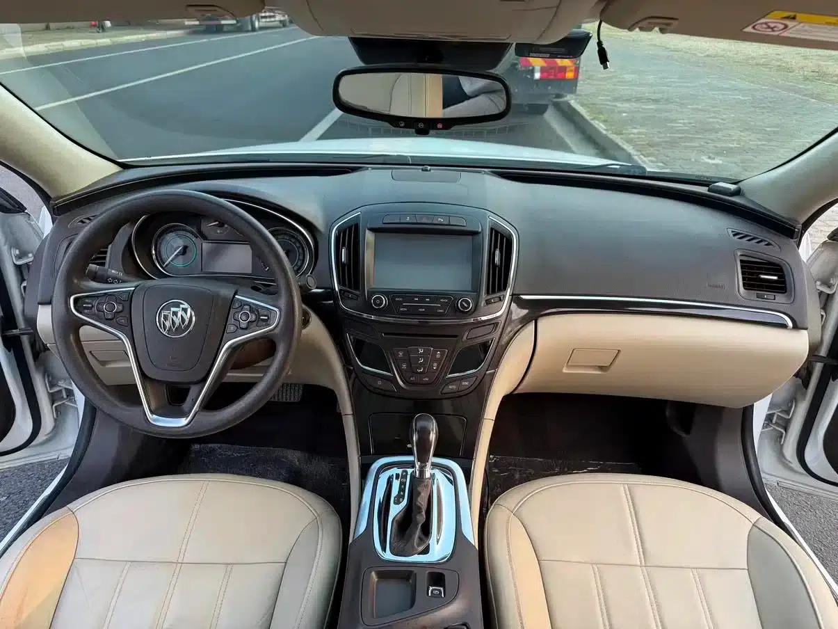 Buick Regal 2014 2.0L Elite Fashion Edition — миниатюра 10