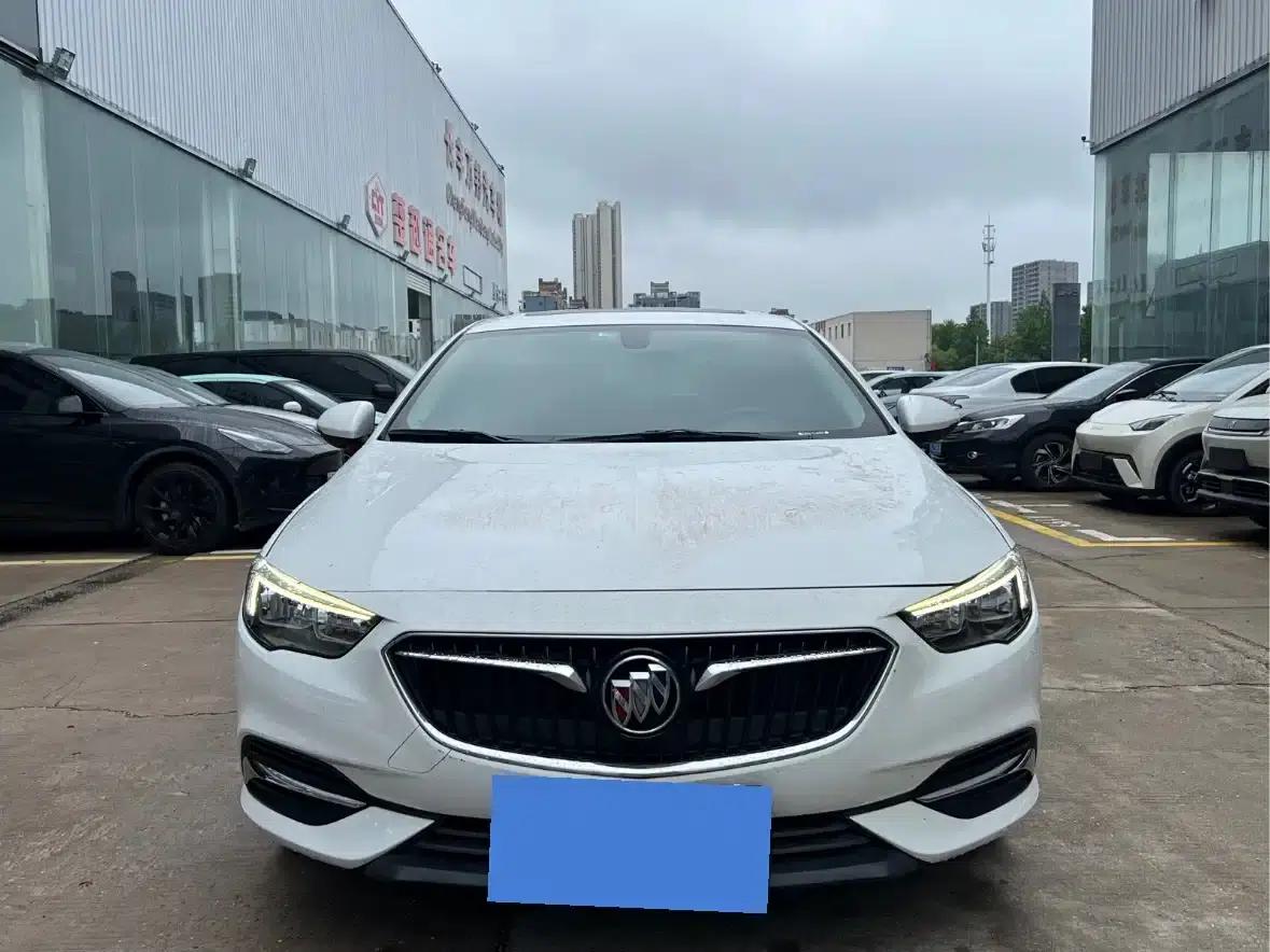 Buick Regal 2017 20T Elite — миниатюра 2