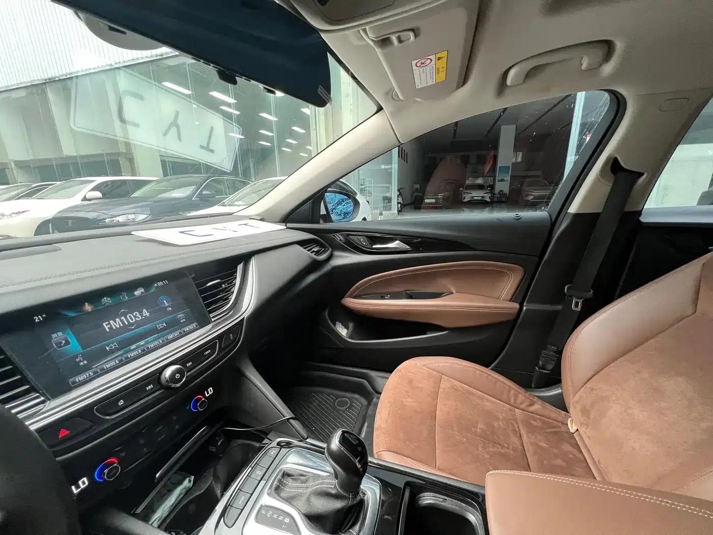 Buick Regal 2017 20T Elite — миниатюра 3