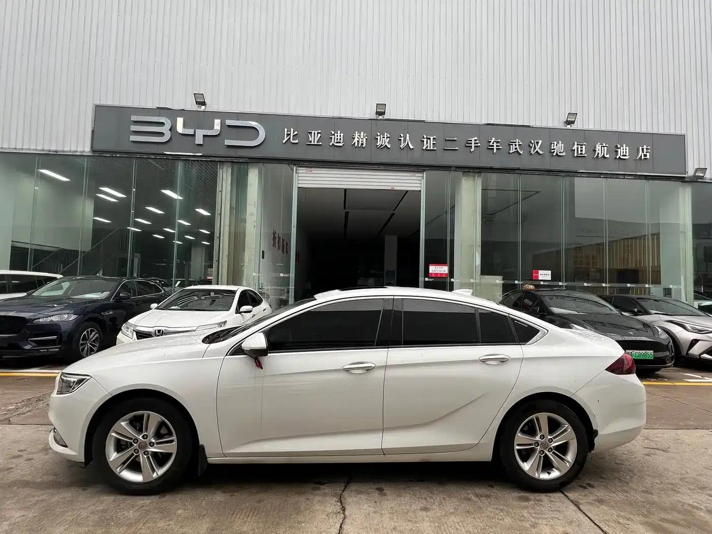 Buick Regal 2017 20T Elite — миниатюра 7