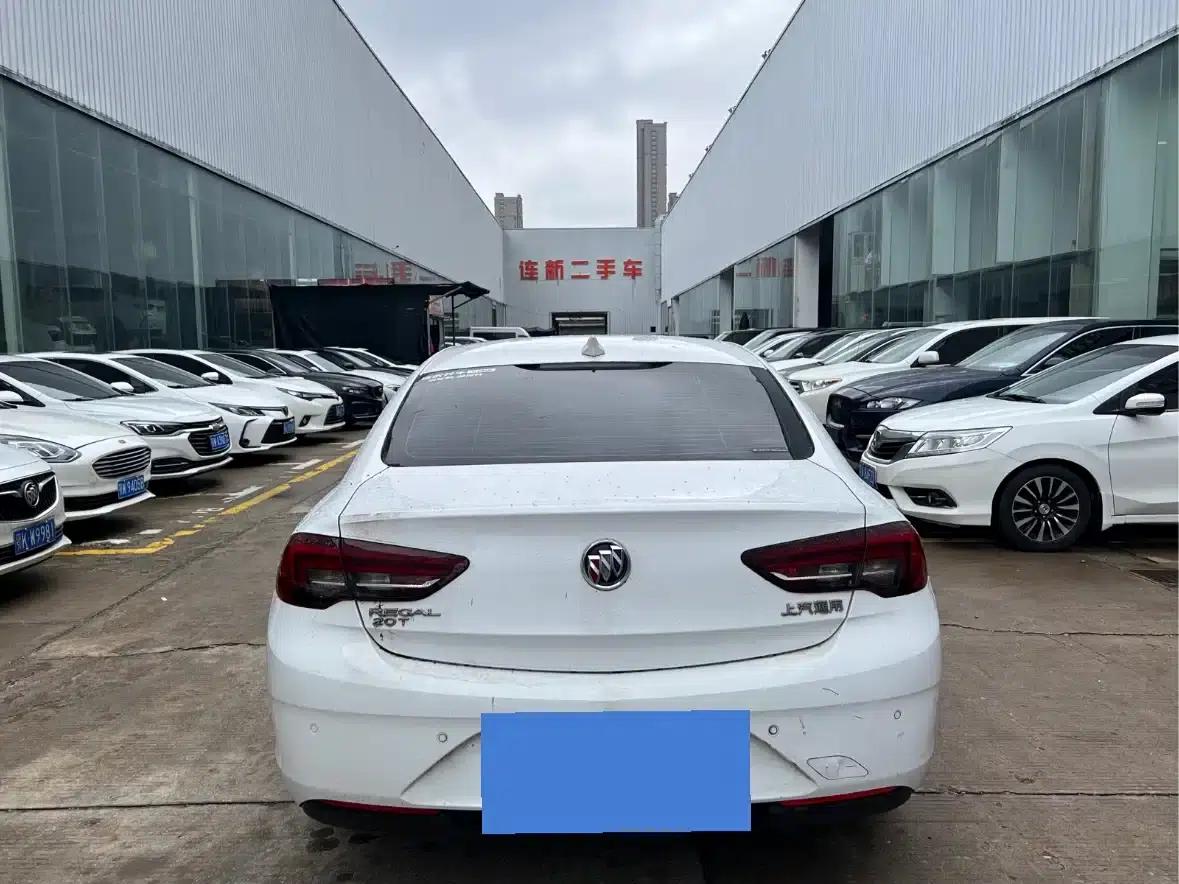 Buick Regal 2017 20T Elite — миниатюра 9