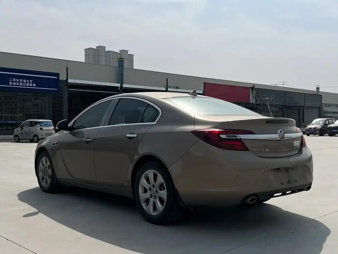 Buick Regal 2015 1.6T Elite Technology Edition — миниатюра 15