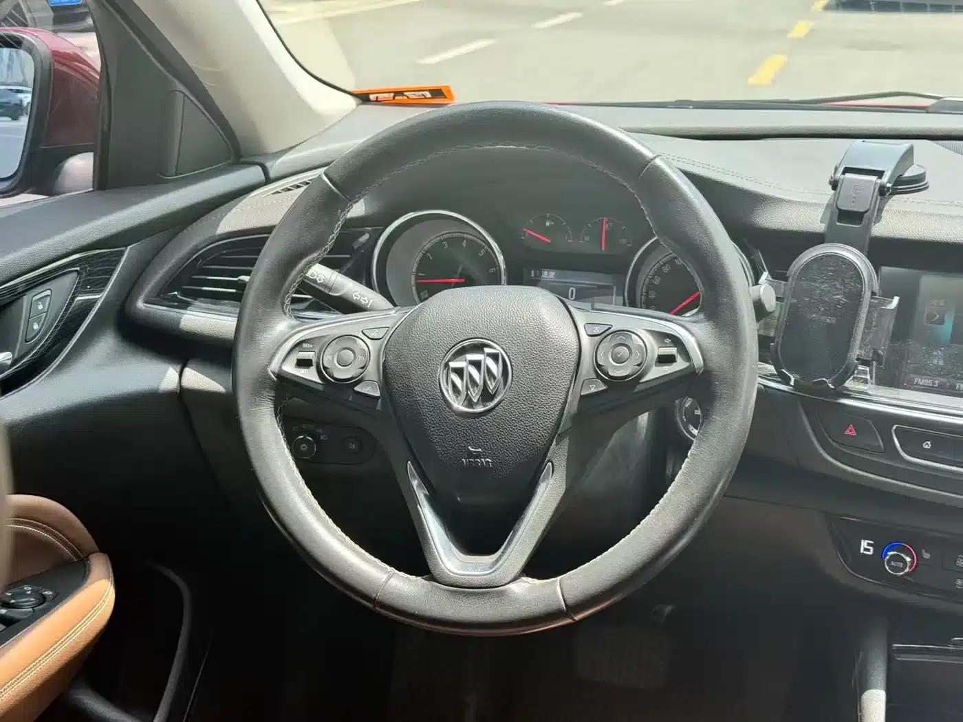 Buick Regal 2017 20T Luxury — миниатюра 8