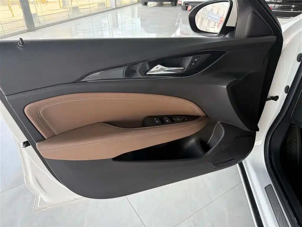 Buick Regal 2023 552T Smart Edition — миниатюра 3