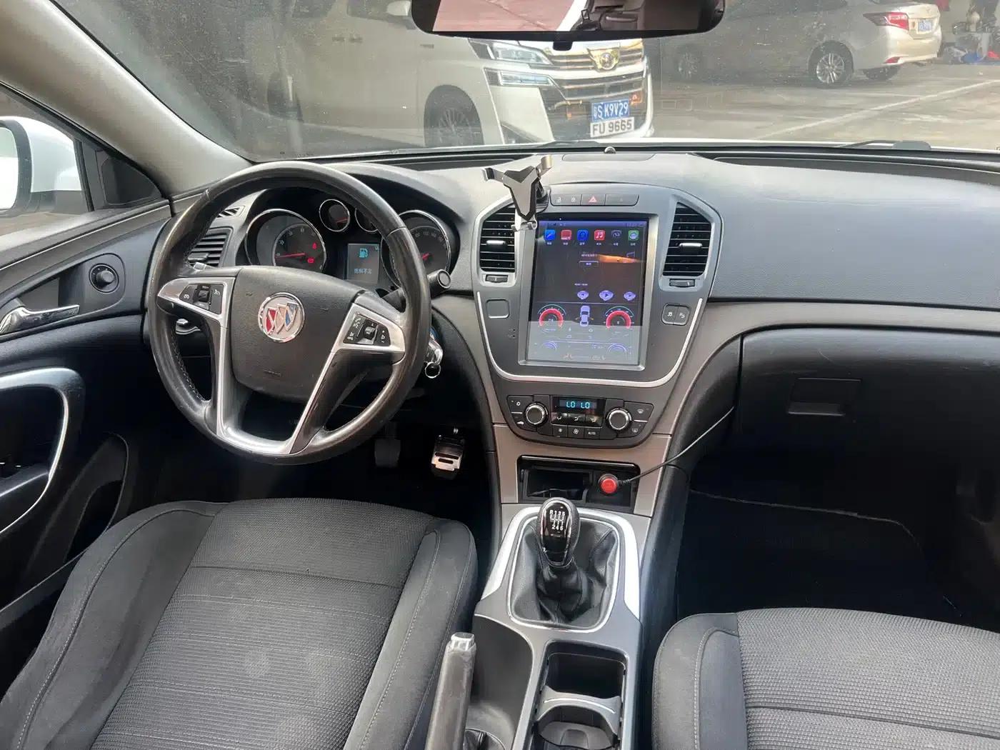 Buick Regal 2012 1.6T Manual Elite Sport Edition — миниатюра 19