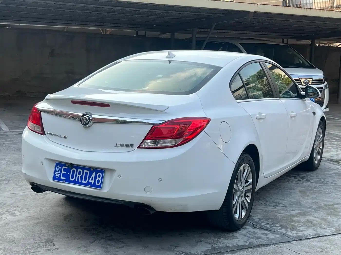 Buick Regal 2012 1.6T Manual Elite Sport Edition — миниатюра 4