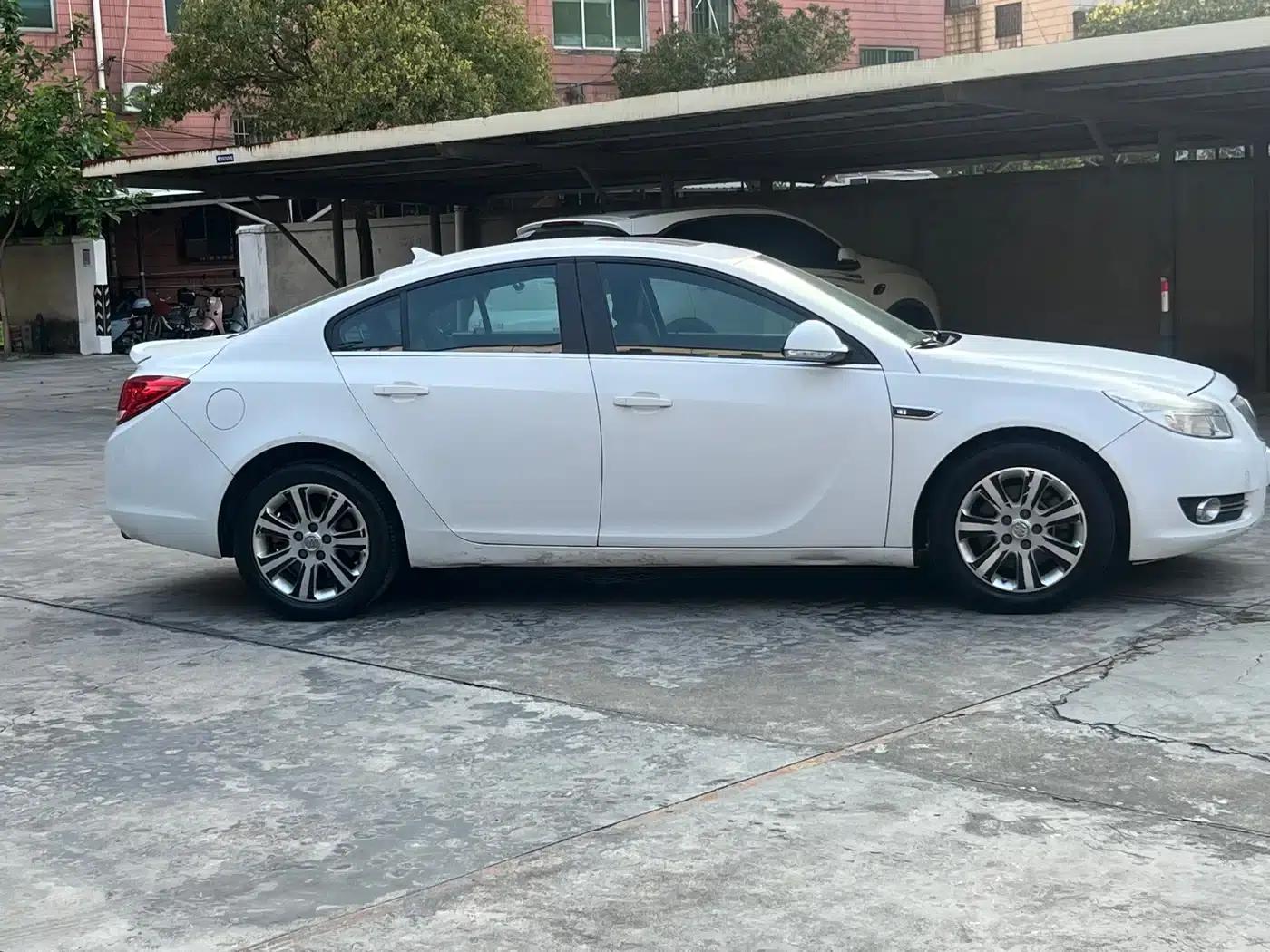 Buick Regal 2012 1.6T Manual Elite Sport Edition — миниатюра 7