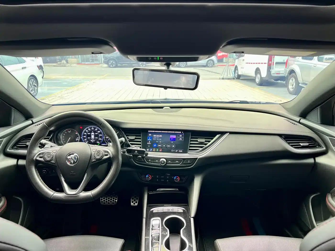 Buick Regal 2021 GS 28T Elite — миниатюра 10