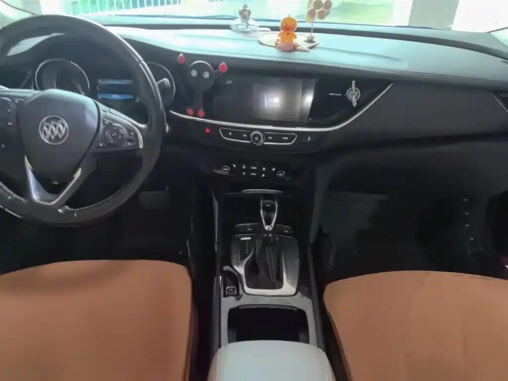 Buick Regal 2017 20T Elite — миниатюра 10