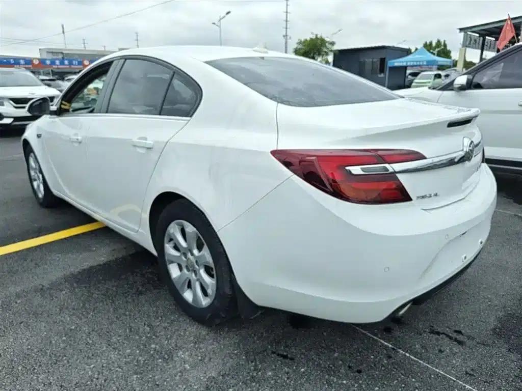 Buick Regal 2015 2.0L Leading Fashion Edition — миниатюра 23