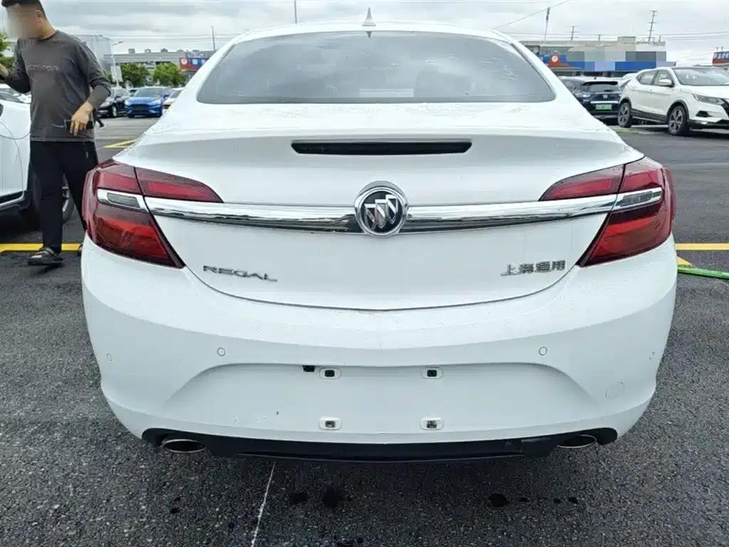 Buick Regal 2015 2.0L Leading Fashion Edition — миниатюра 4