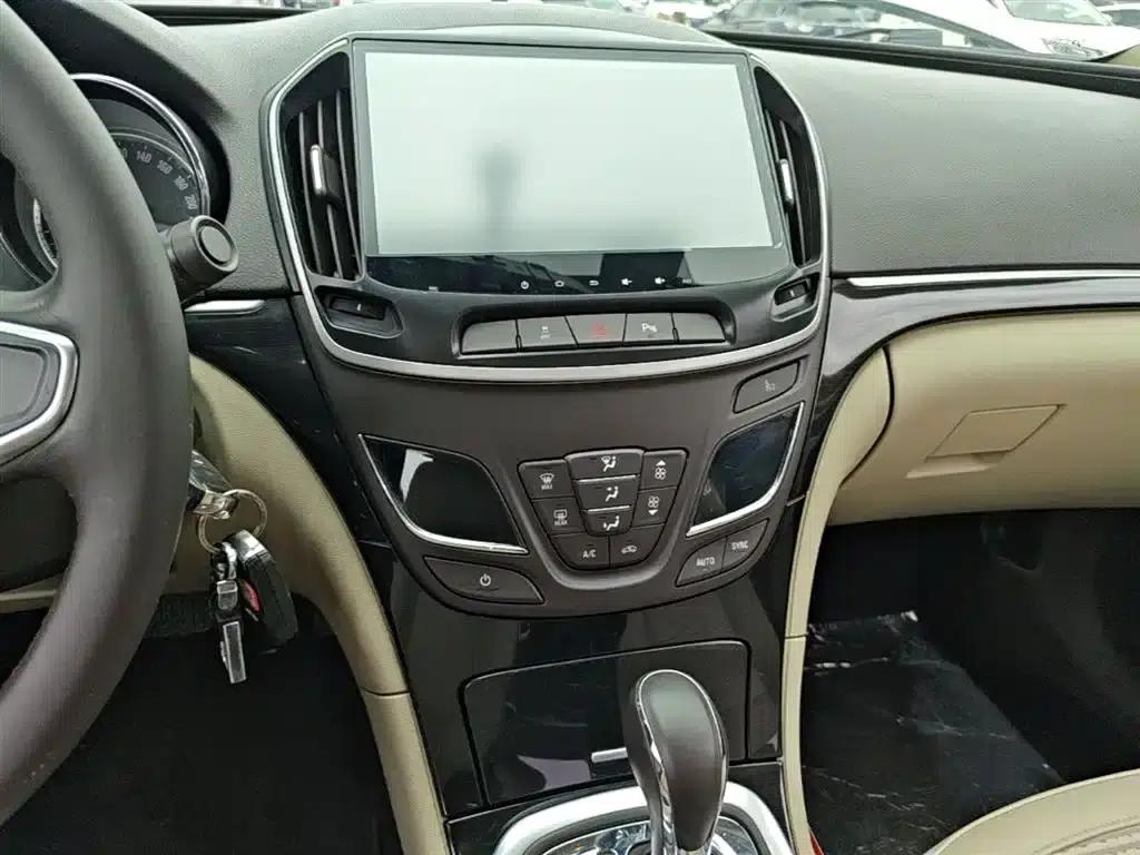 Buick Regal 2015 2.0L Leading Fashion Edition — миниатюра 9