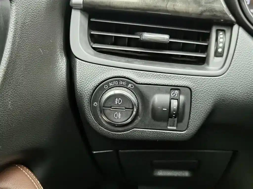 2016 Buick Envision Plus 28T AWD Elite — миниатюра 21