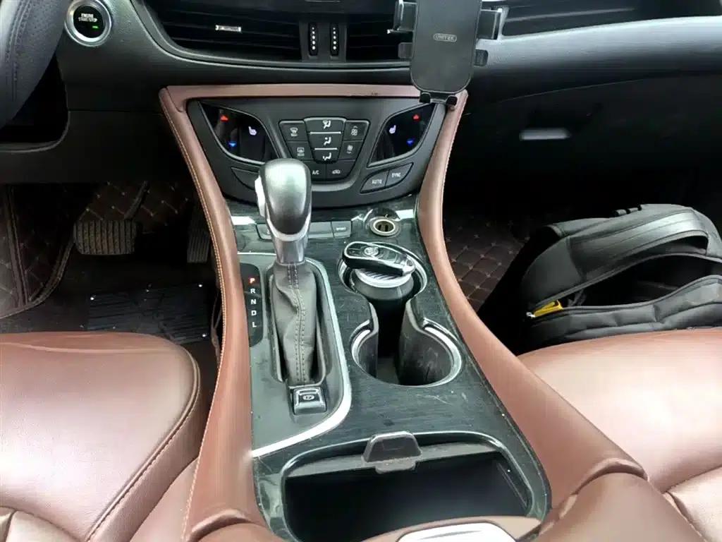 Buick Envision Plus 2019 28T AWD Elite (National V Emission Standard) — миниатюра 14