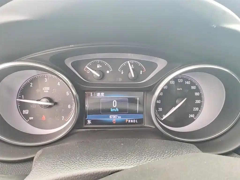 2018 Buick Envision Plus 20T 2WD Luxury — миниатюра 11